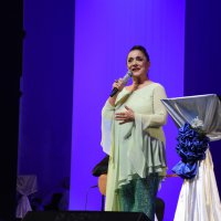 Belkıs Akkale ile sezona merhaba 