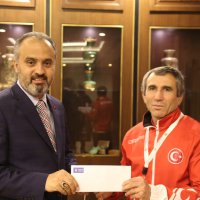 Veteran güreşçilere tam destek  