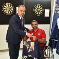 Başkan oturduğu yerden hedefi tutturdu 