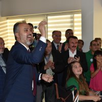 Başkan oturduğu yerden hedefi tutturdu 