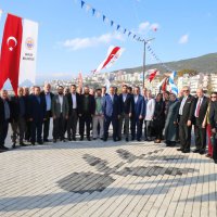 Gemlik meydanı nakış gibi işlendi  