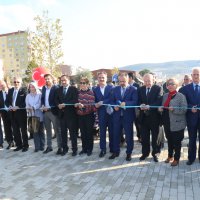 Gemlik meydanı nakış gibi işlendi  
