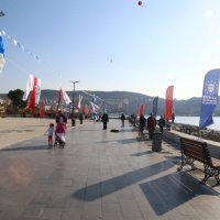 Gemlik meydanı nakış gibi işlendi  