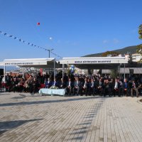 Gemlik meydanı nakış gibi işlendi  
