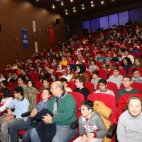 Engelli öğrencilerin tiyatro keyfi  