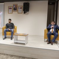 Son şampiyon gençlerle buluştu 