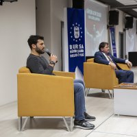 Son şampiyon gençlerle buluştu 