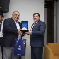 Son şampiyon gençlerle buluştu 