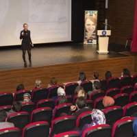 Bilgiç, ‘düş’lerini gençlerle paylaştı 