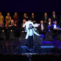 Zeki Müren şarkılarla anıldı 
