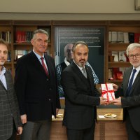 Başkan Aktaş’tan UÜ’ye seminer salonu  