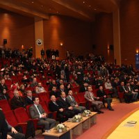 “Gençlere daha güzel bir gelecek hedefliyoruz” 