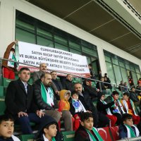 Başkan maçı Nusaybinli çocuklarla izledi 