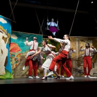 Karnesini alan tiyatroya koştu 