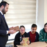 Öğrencilere moral ziyareti 