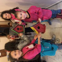 Koca yürekli minik eller 