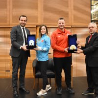 Milli Karateci Arapoğlu, gençlerle buluştu 