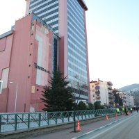 Tower Plaza’da tahliye süreci başladı 