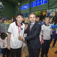 Özel sporcularla özel turnuva 