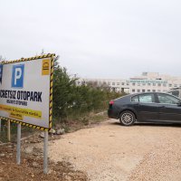 Ücretsiz otoparkta ucuz siyaset 