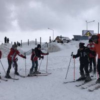 Öğrencilerin kayak heyecanı 