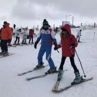 Öğrencilerin kayak heyecanı 