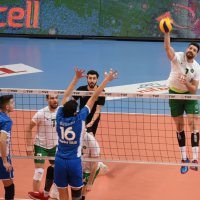 Efeler,  yenilmezliğini sürdürüyor 