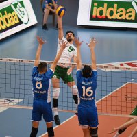 Efeler,  yenilmezliğini sürdürüyor 