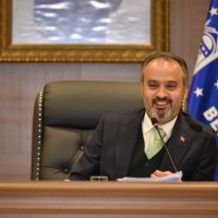 Ruhsat mağdurlarına Büyükşehir’den su jesti  