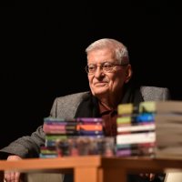 Asım'ın nesli salonlara sığmadı 