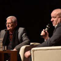 Asım'ın nesli salonlara sığmadı 