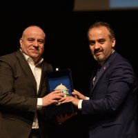 Asım'ın nesli salonlara sığmadı 