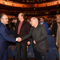 Asım'ın nesli salonlara sığmadı 