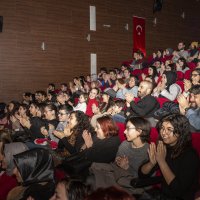 ‘Yok Yere Temaşa’ kırdı geçirdi 