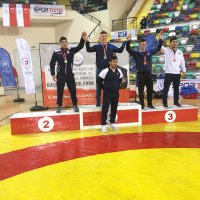 Güreşçilerden 7 madalya 