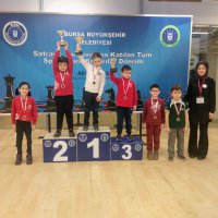 Satrancın kalbi Bursa’da atıyor 