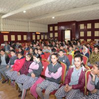 Efeler, Karacabey’de öğrencilerle buluştu 