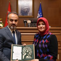 Büyükşehir’de renkli meclis  