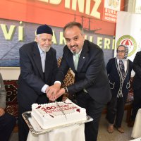 Huzurevinin asırlık çınarına doğum günü 