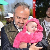 Başkan, sevgiye olta attı 