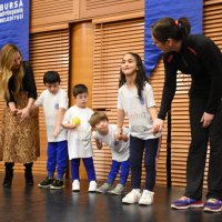 “Tıpkı sizin gibiyiz, + 1 farkla” 