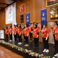 “Tıpkı sizin gibiyiz, + 1 farkla” 