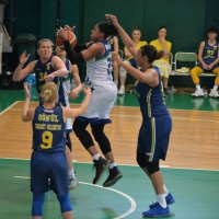 Periler, Play-off aşkına 75-57 