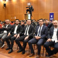 Şampiyon ‘kaptan’ gençlerle buluştu 