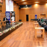 Şampiyon ‘kaptan’ gençlerle buluştu 