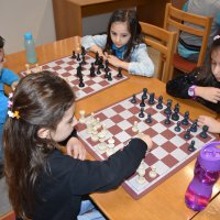 Çocuklara satranç dersi 