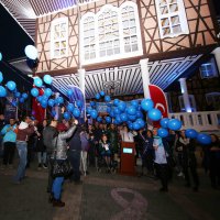 Bursa otizm için mavi ışık yaktı 