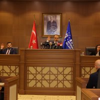 Meclis işe seçim trafiğiyle başladı 