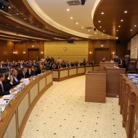 Meclis işe seçim trafiğiyle başladı 