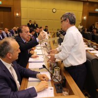 Meclis işe seçim trafiğiyle başladı 